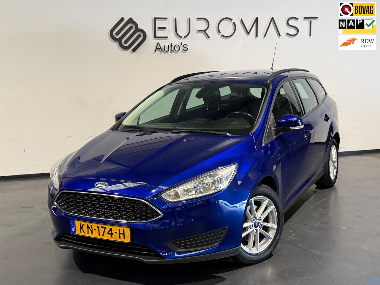 Ford Focus Wagon - 1.0 Trend Navi Airco Cruise Pdc Trekhaak Nieuwe Apk - AutoWereld.nl