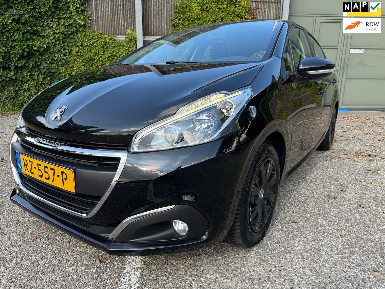 Peugeot 208 - 1.2 PureTech AIRCO | NAVI | TREKHAAK - AutoWereld.nl