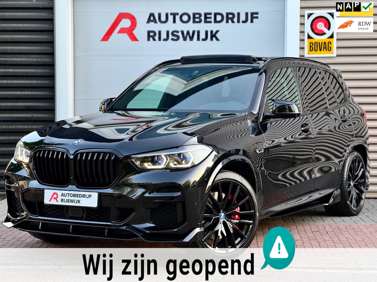 BMW X5 - XDrive45e M Sportstoelen/Skylounge/360/Carbon - AutoWereld.nl