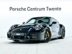 Porsche 911 - Carrera 4 GTS