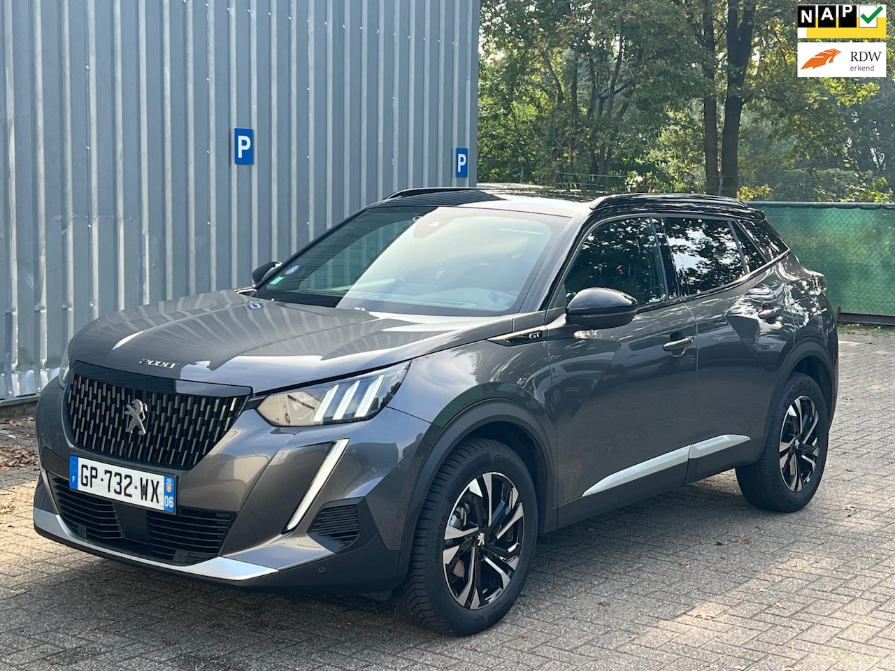 Peugeot 2008 - 1.2 130pk EAT8 - GT-line / Dealeronderhouden / Carplay - AutoWereld.nl