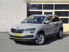 Skoda Karoq - 1.5 TSI 150PK Automaat Business Edition BJ2020 Lmv 17" | Led V+A | Pdc | Navi | Keyless en