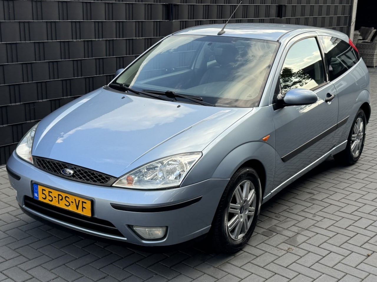 Ford Focus - 1.6-16V Futura| BLAUW| 3DRS| CLIMA| LEER| NAVI| NAP| - AutoWereld.nl