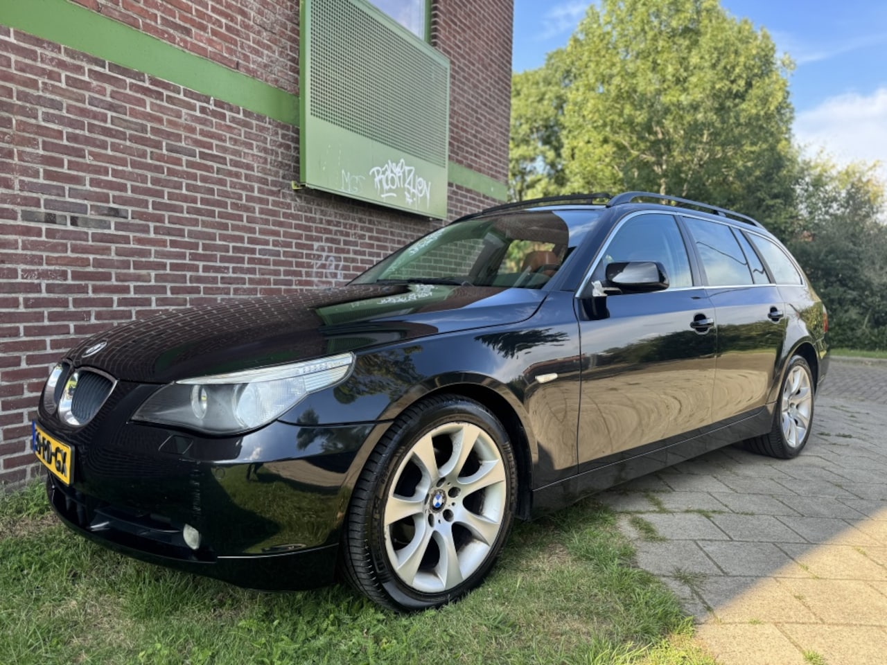 BMW 5-serie Touring - 525i Exe*2005*Cruise|Clima|Pano|Xenon - AutoWereld.nl