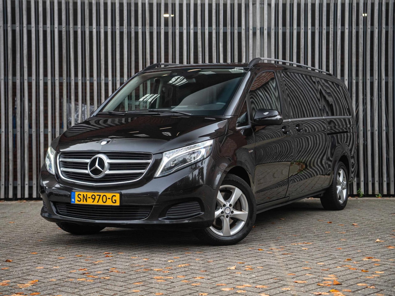 Mercedes-Benz V-klasse - 250d 190pk XL |EX BTW| 8-Peroons| LED|Navi|Camera| - AutoWereld.nl