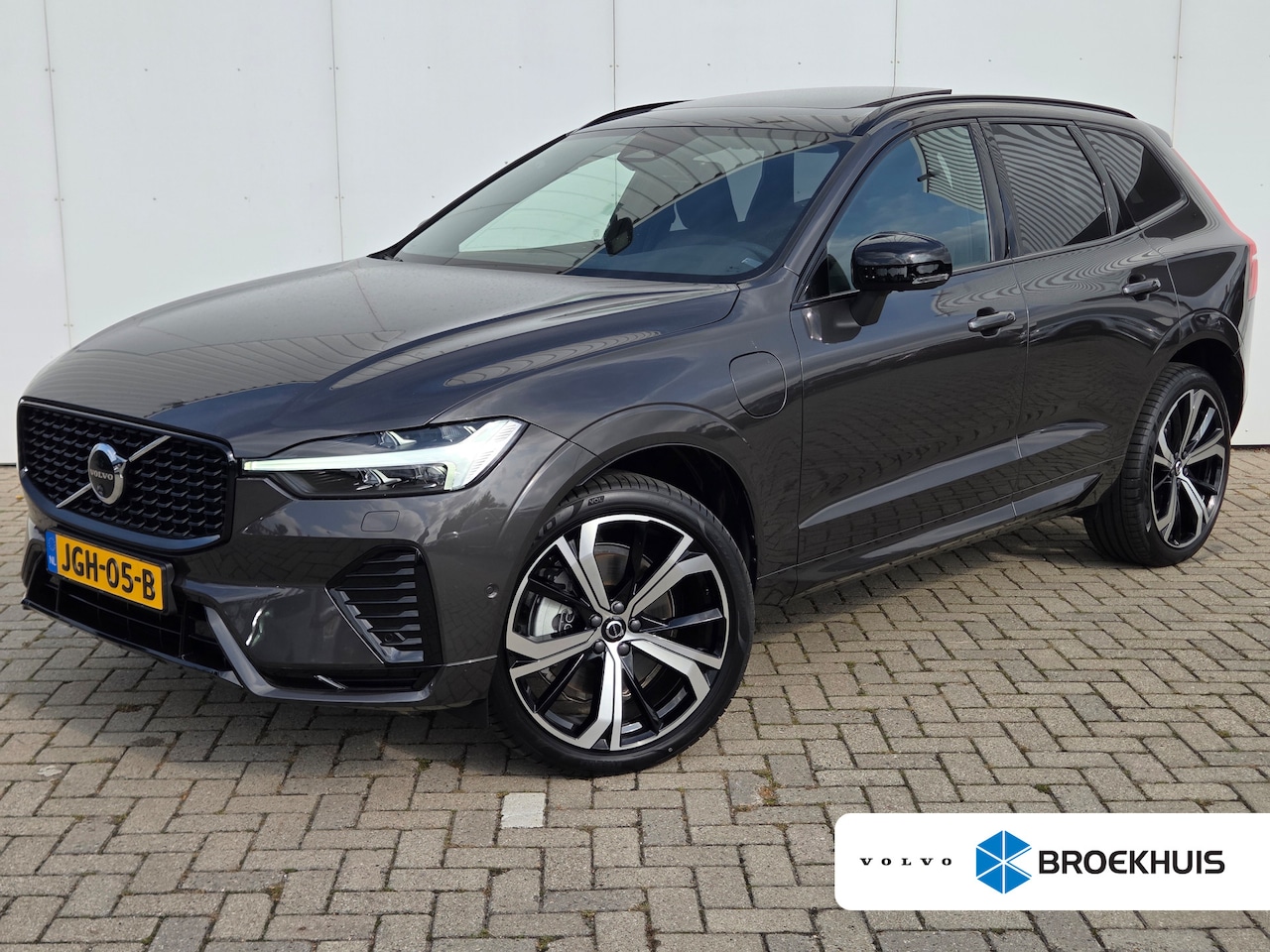 Volvo XC60 - T6 Plus Dark | Pano | Trekhaak | Stoel/Stuur Verwarming | - AutoWereld.nl