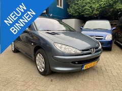 Peugeot 206 - 1.4 One-line