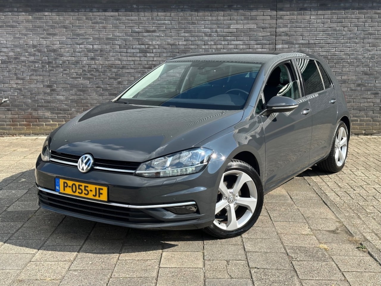 Volkswagen Golf - 1.0 TSI, Apple Carplay, 17 Inch, Perfect Onderhouden - AutoWereld.nl
