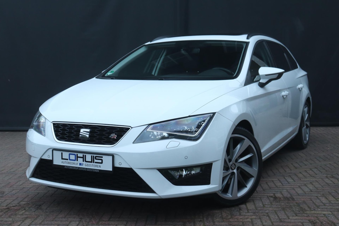 SEAT Leon ST - 1.4 TSI FR PANO | ClimaControl | Stuurwielbediening - AutoWereld.nl