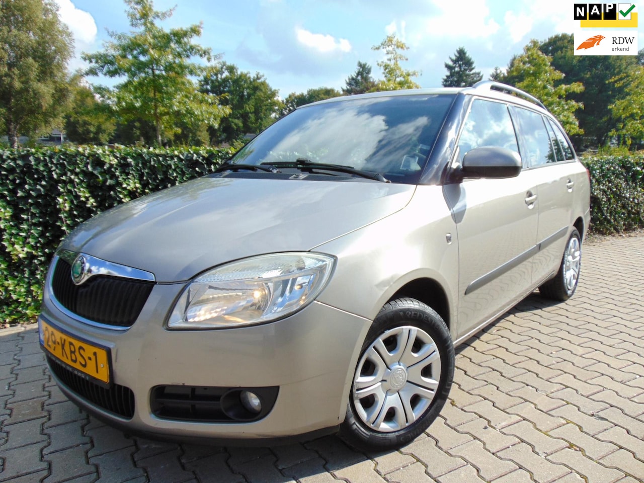 Skoda Fabia Combi - 1.4-16V Tour 1.4-16V Tour , CLima / Cruise / Elec.Pakket / Isofix / Trekhaak. - AutoWereld.nl