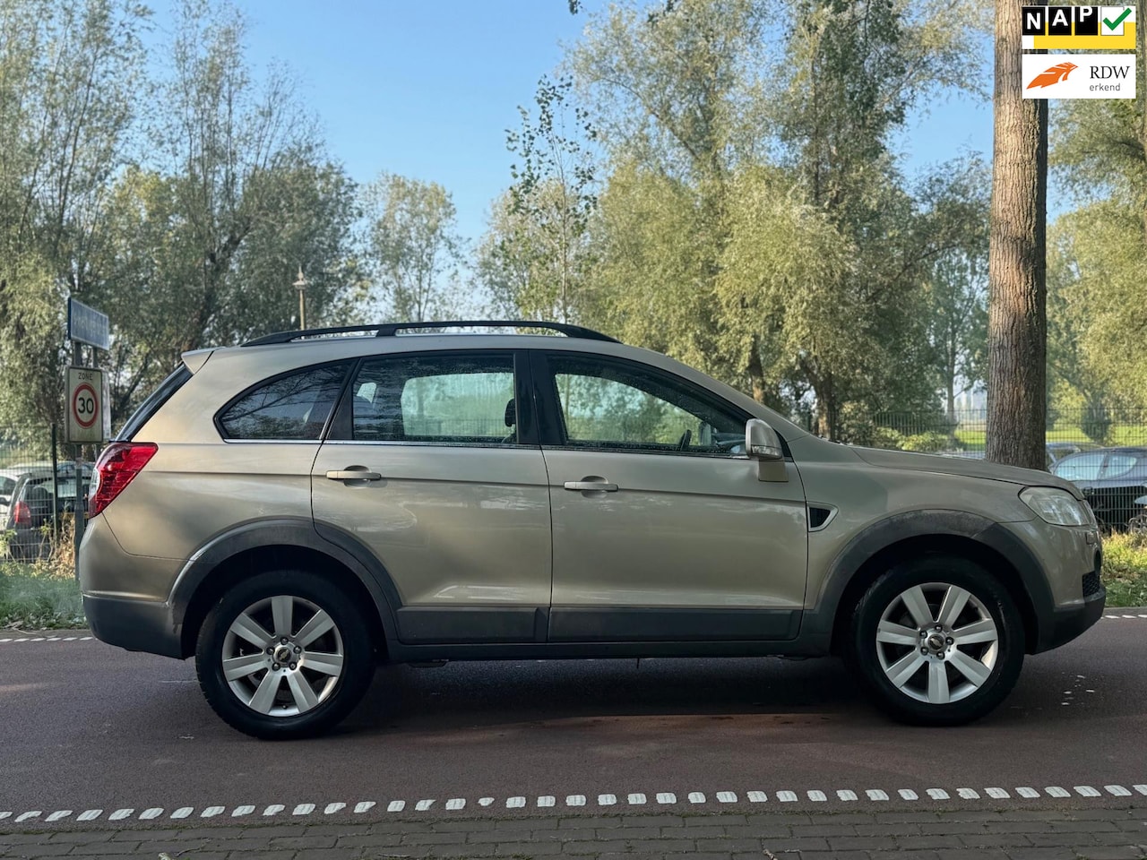 Chevrolet Captiva - 3.2i Executive AUTOMAAT!LEDER!APK2026!AIRCO!4X4 - AutoWereld.nl