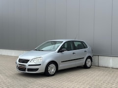 Volkswagen Polo - 1.2-12V Trendline / Airco / Elek.Ramen / 5 Drs