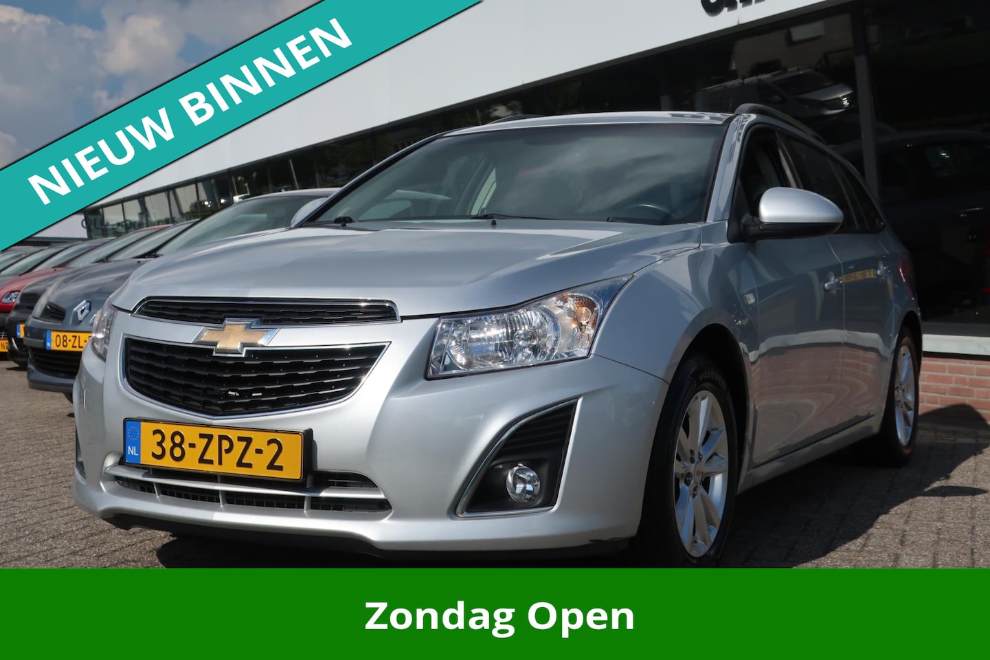 Chevrolet Cruze Station Wagon - 1.4T LTZ 1e EIG_NAVI_CAM_PDC_LMV_.NAP. - AutoWereld.nl