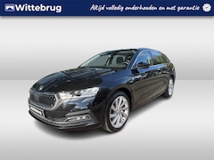 Skoda Octavia Combi - 1.4 TSI iV PHEV Business Edition / Panorama dak / 18 Inch / Memory Seat / Side Assist / Ad