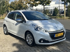 Peugeot 208 - 1.2 PureTech Urban Soul Wit metallic