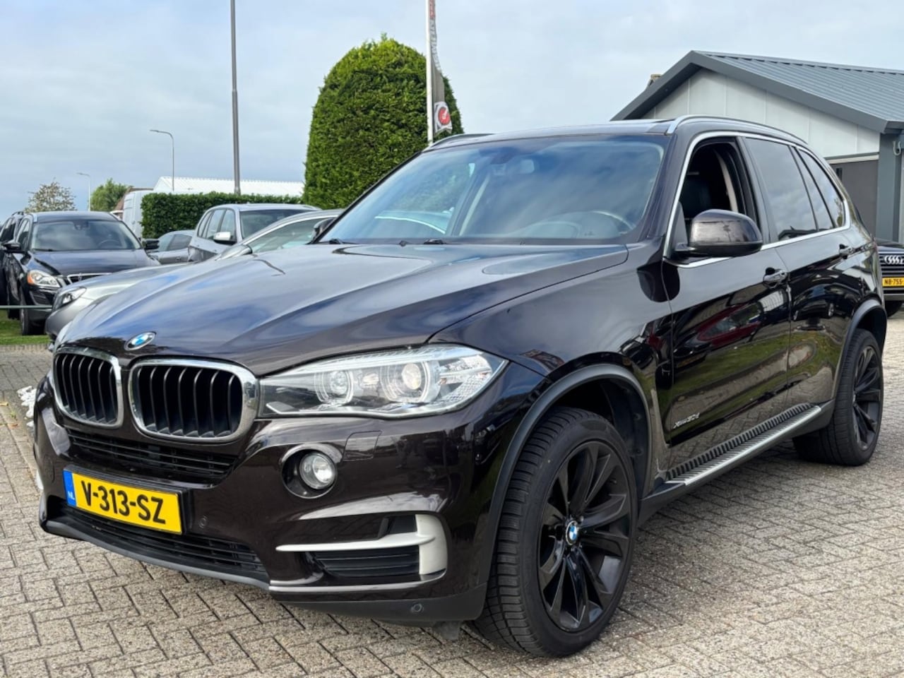 BMW X5 - 3.0D X-Drive Sport 2014 Grijs Kenteken MARGE - AutoWereld.nl