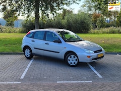 Ford Focus - 1.4-16V Ambiente / Airco / Nieuwe Apk