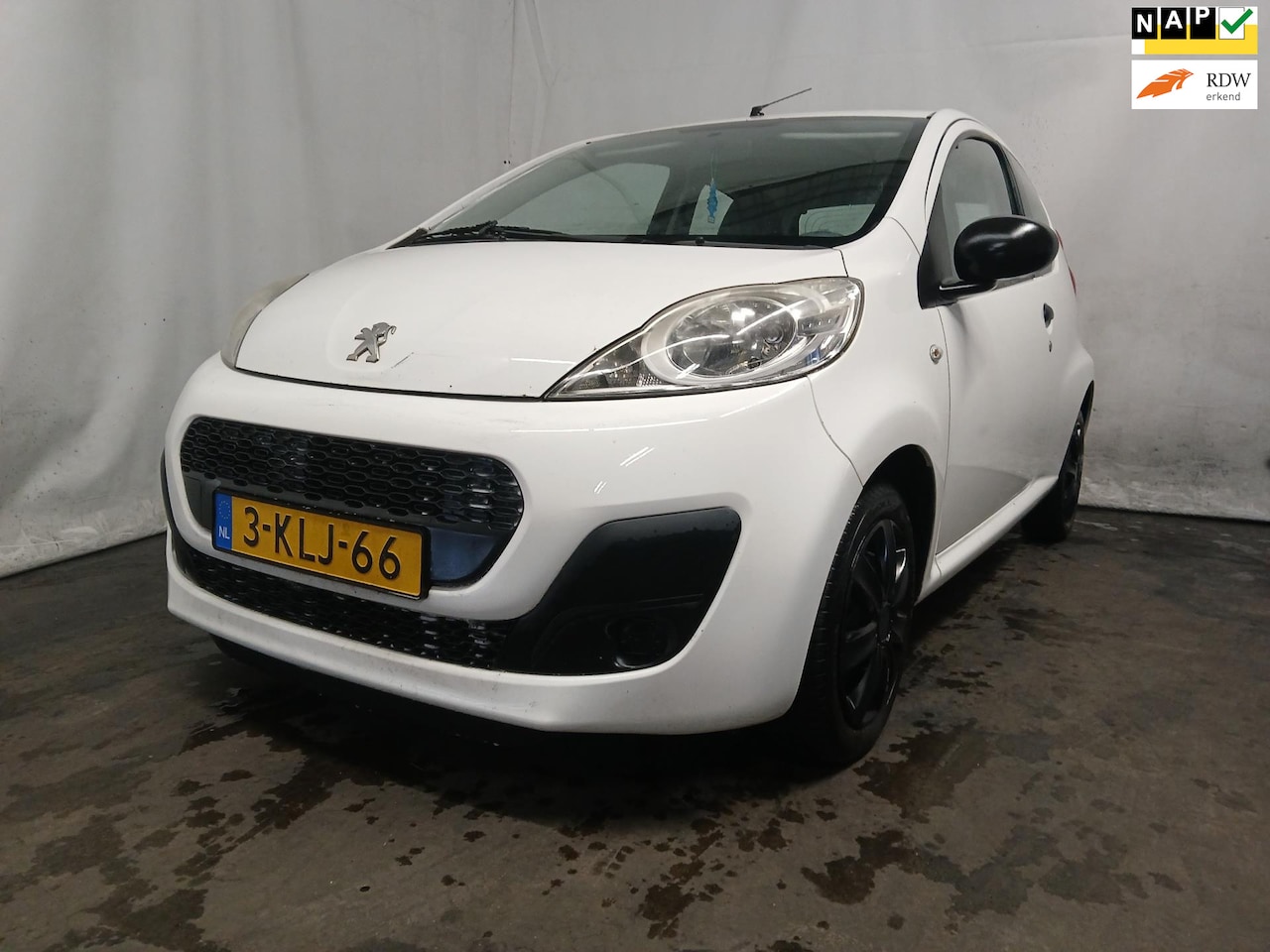 Peugeot 107 - 1.0 Access Accent - Schade - AutoWereld.nl