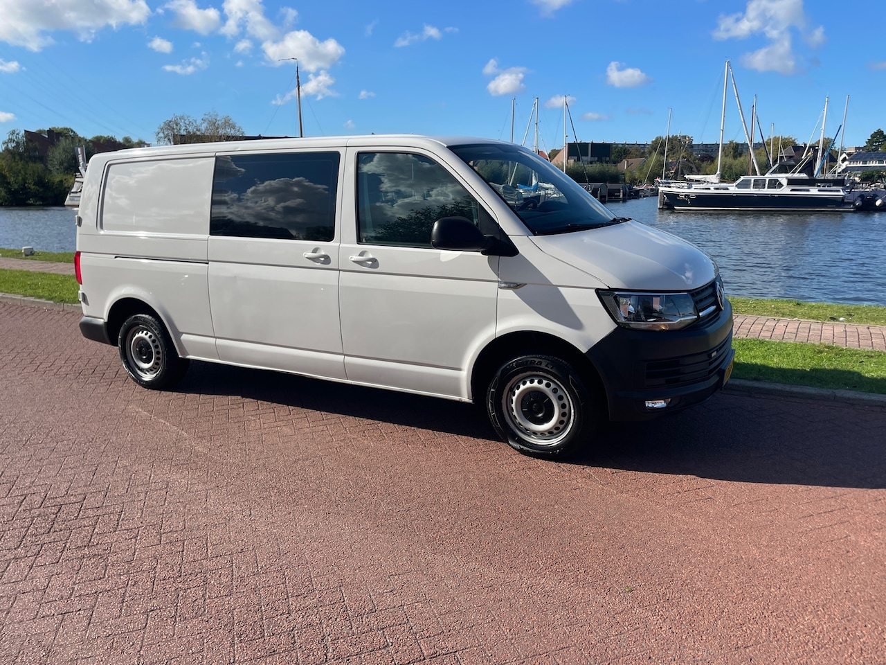 Volkswagen Transporter - 2.0 TDI L2H1 DC Comfortline 2.0 TDI L2H1 DC Comfortline - AutoWereld.nl