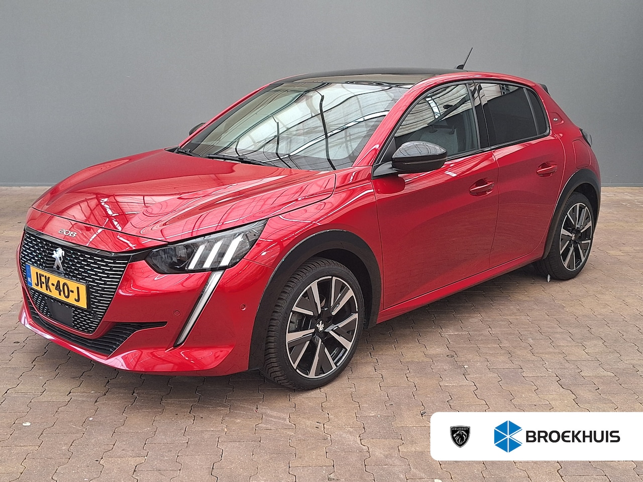 Peugeot 208 - 1.2 PureTech GT | Achteruitrijcamera | Airco (automatisch) | Cruise control adaptief - AutoWereld.nl