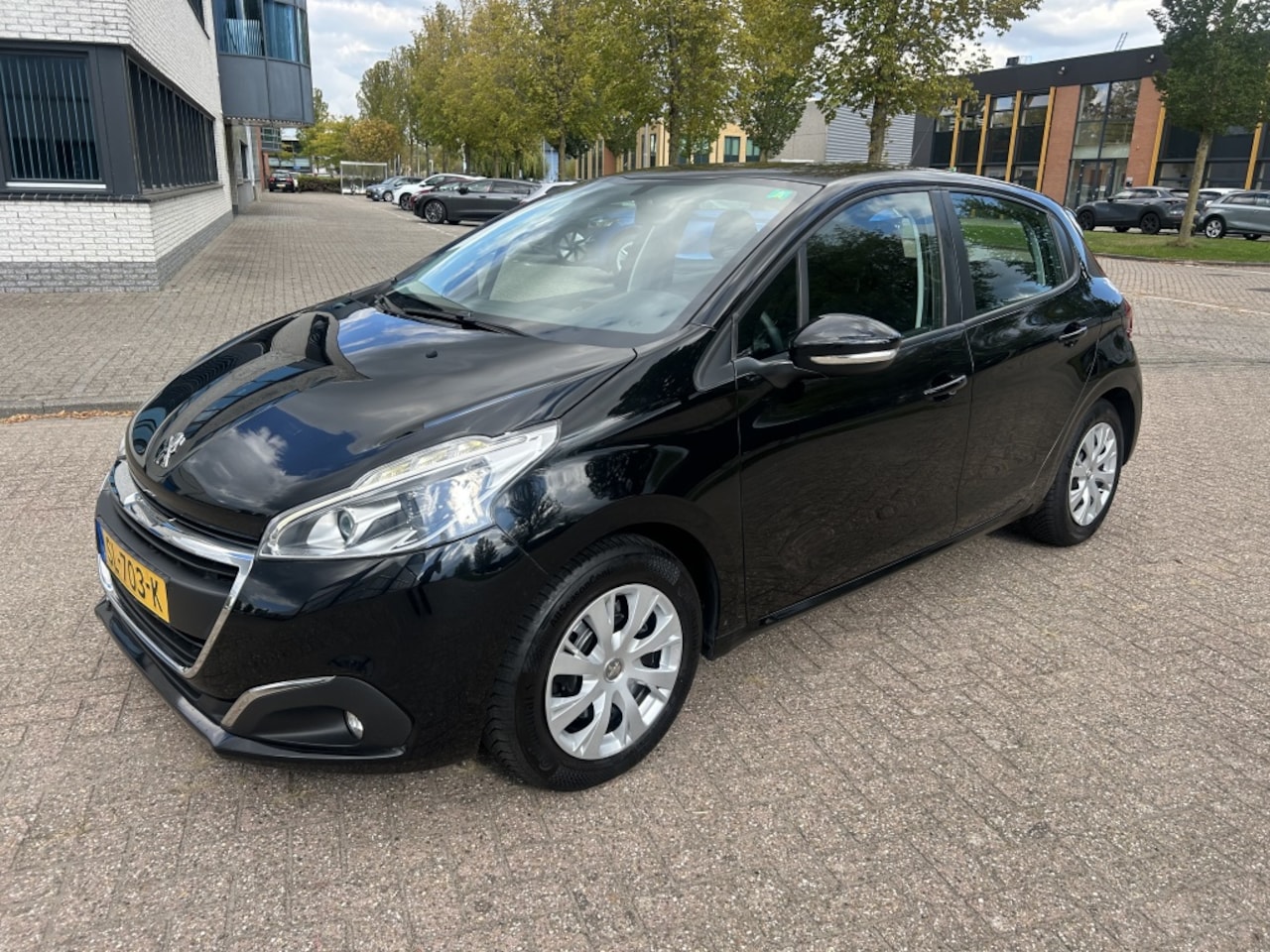 Peugeot 208 - 1.2 PureT. Blue Lion - AutoWereld.nl