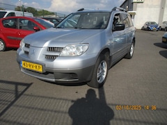 Mitsubishi Outlander - Outlander 2.0 Invite plus
