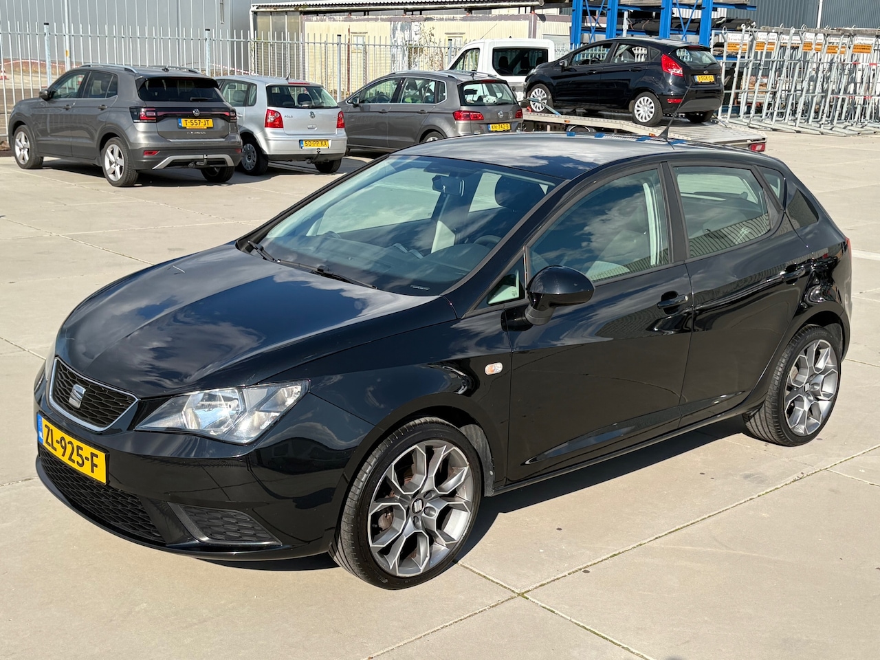 SEAT Ibiza - 1.0 MPI Zwart Airco ParkSensor Aux FR Velgen - AutoWereld.nl