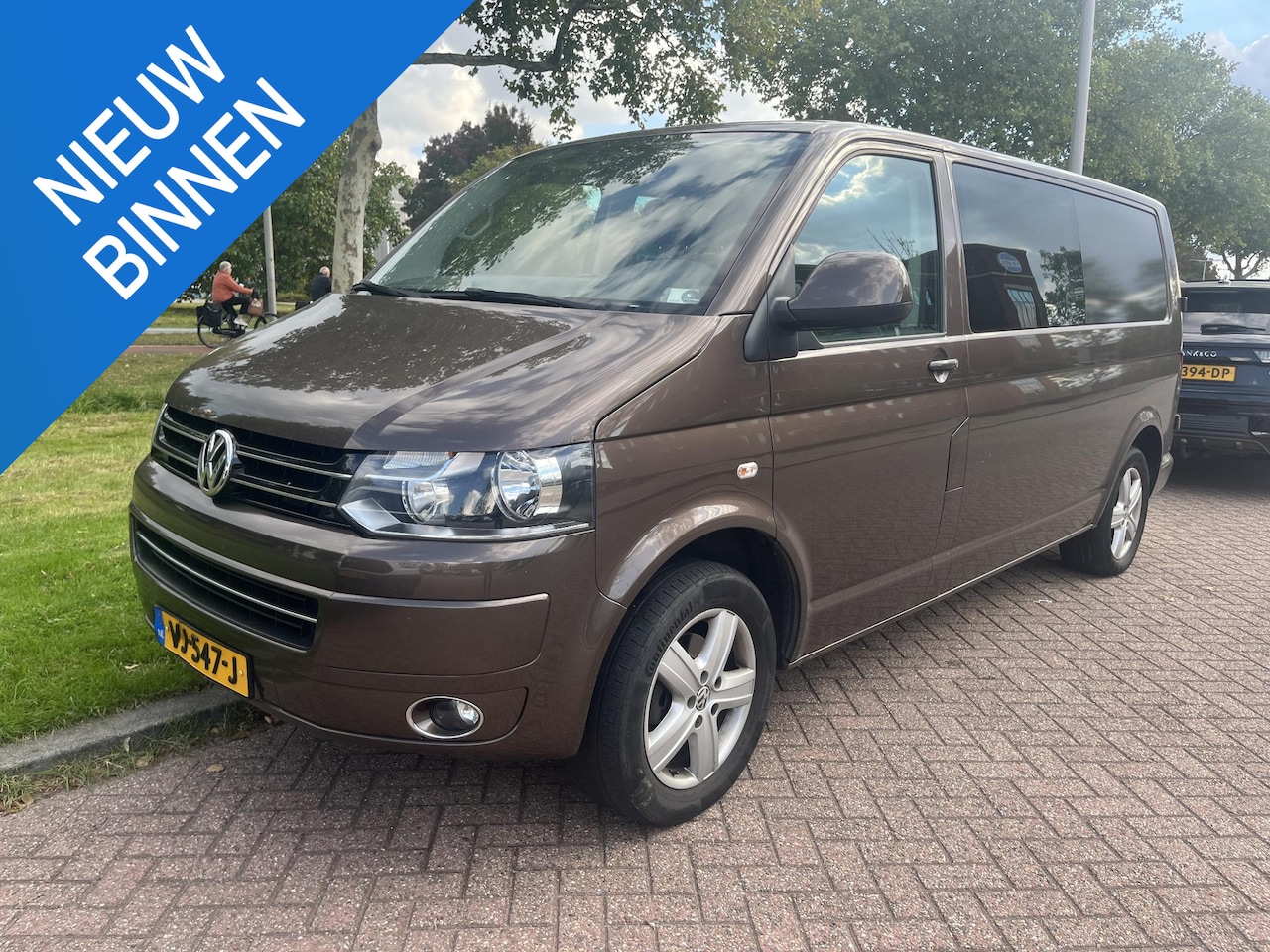 Volkswagen Transporter - 2.0 TDI L2H1 DC Trendline 2.0 TDI L2H1 DC Trendline - AutoWereld.nl