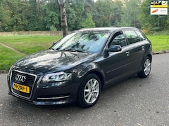 Audi A3 Sportback - 1.6 TDI Attraction Advance 2013 Led Xenon 5drs