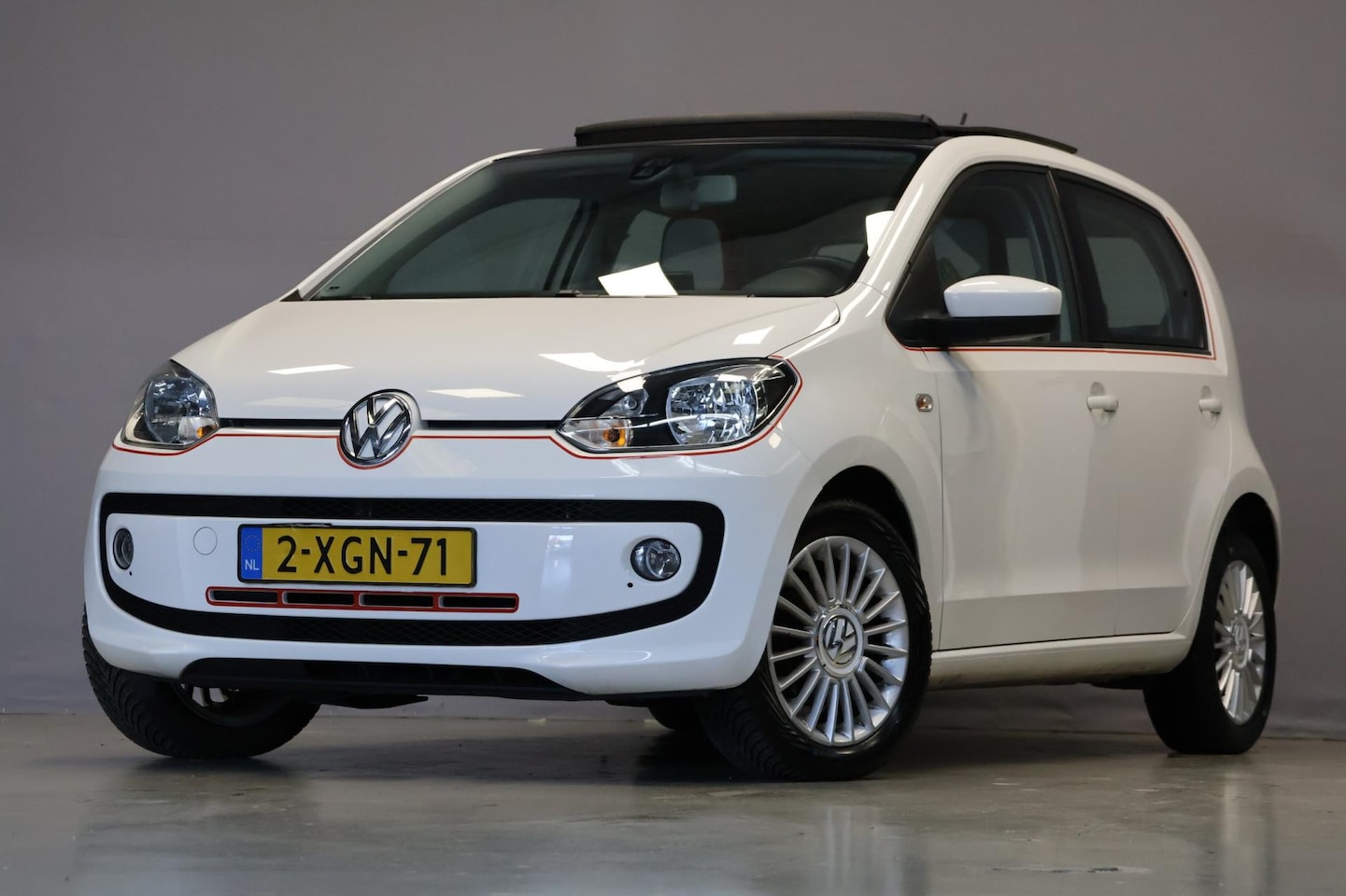 Volkswagen Up! - 1.0 high up! |Automaat|Panorama|PDC - AutoWereld.nl