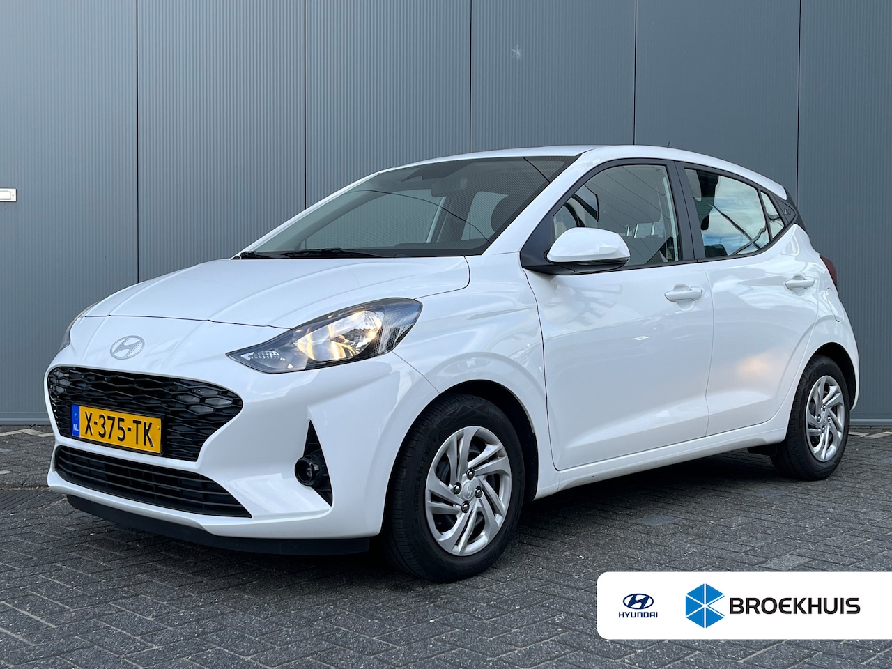 Hyundai i10 - 1.0 66pk Comfort Smart | LED | Airco | Carplay | Camera | Navigatie | Bluetooth | Cruiseco - AutoWereld.nl