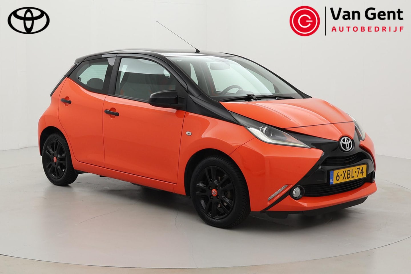 Toyota Aygo - 1.0 VVT-i x-cite | Navigatie | Airco | Camera | 15 inch | LED koplampen - AutoWereld.nl