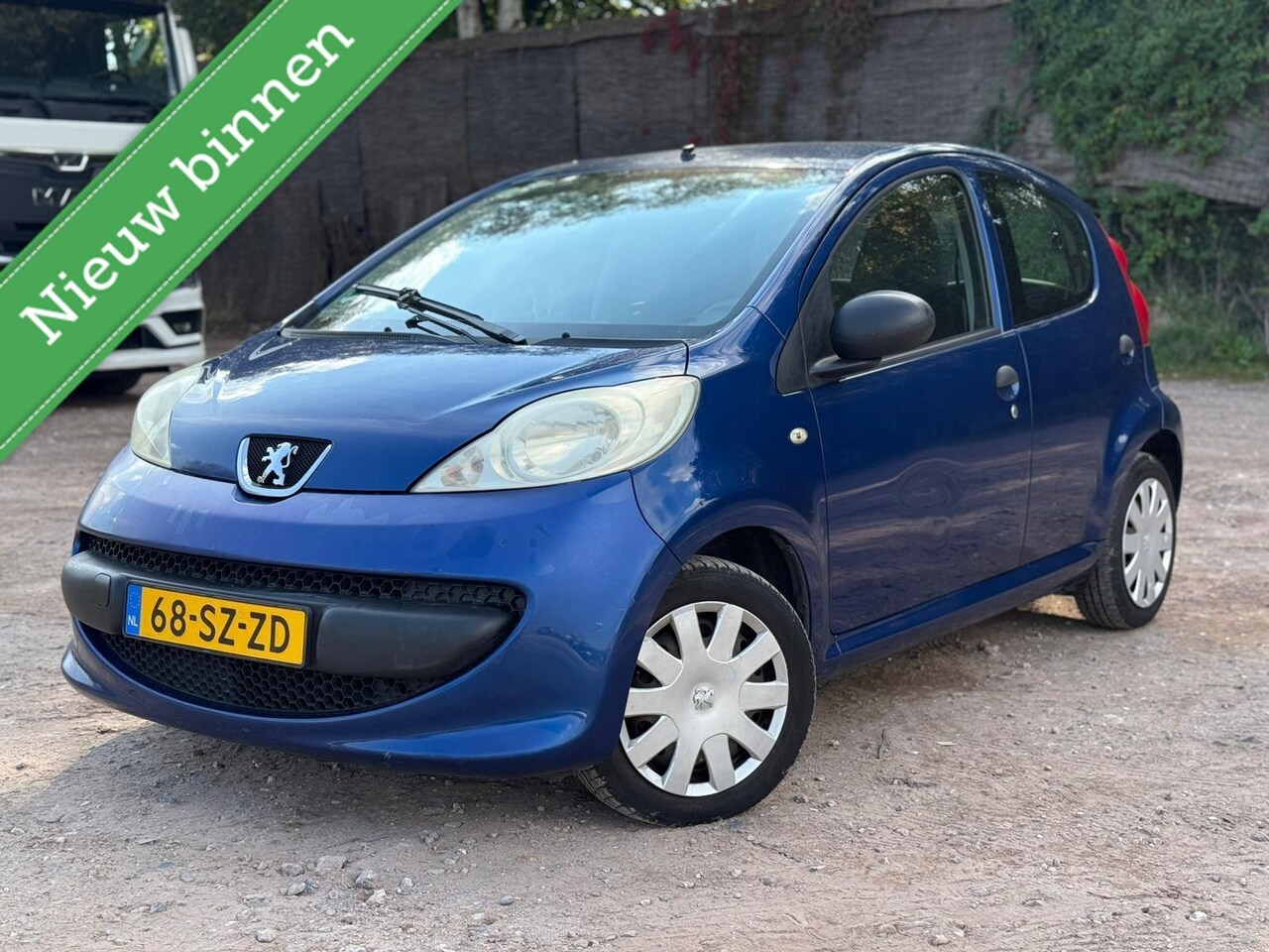 Peugeot 107 - 1.0-12V XR 5DEURS 2XSLEU STUURBEKRACHTIGING - AutoWereld.nl