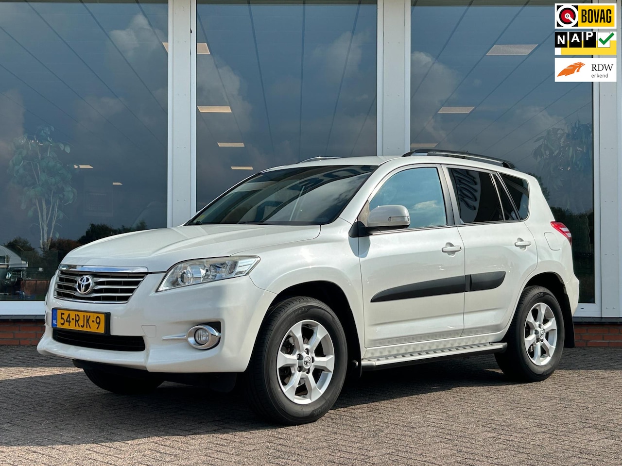 Toyota RAV4 - 2.0 VVTi Comfort 2WD - Clima - Cruise - Trekhaak - 137.542 KM - Unieke staat - AutoWereld.nl