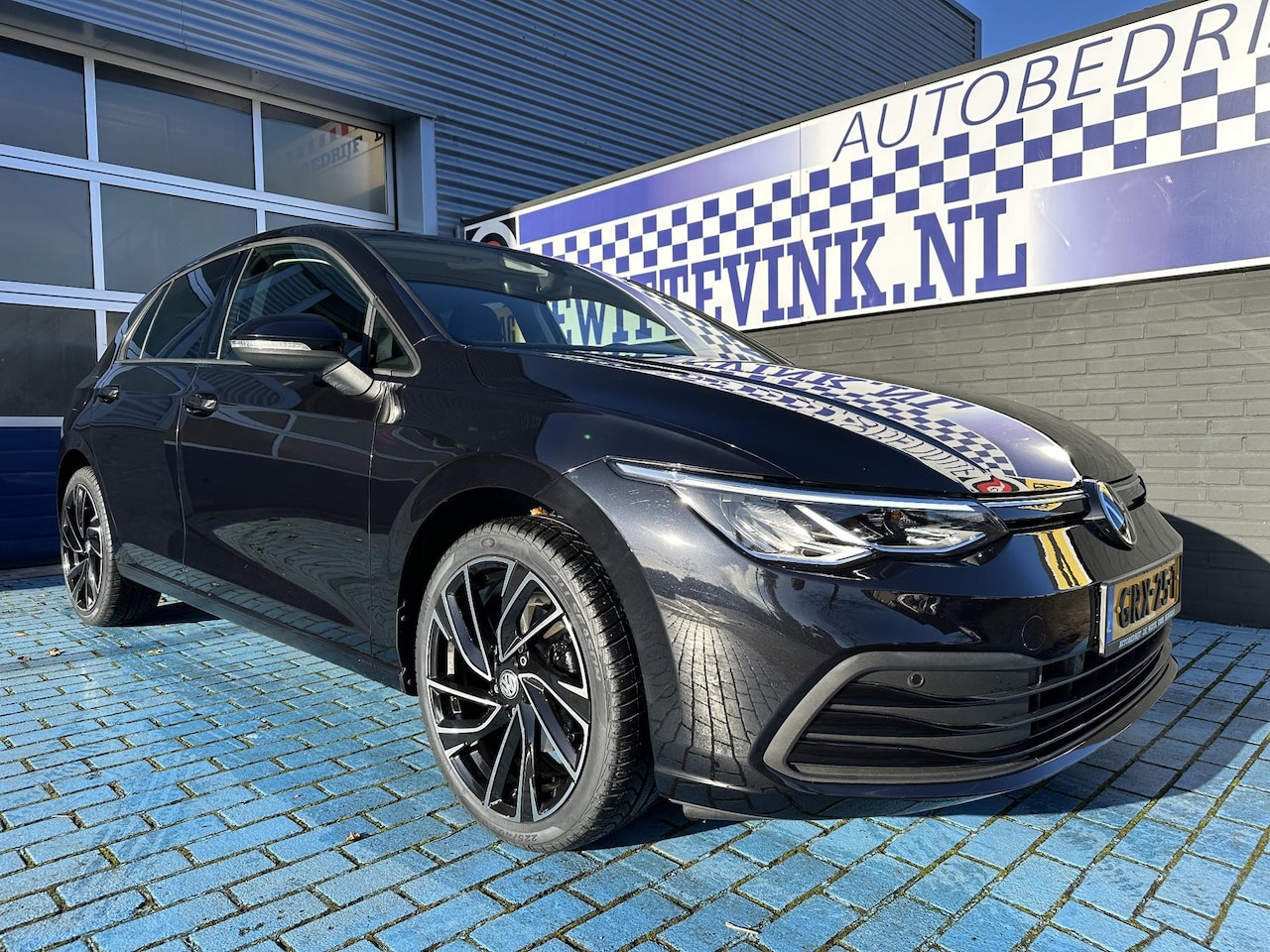 Volkswagen Golf - 1.0 eTSI ADAP STOELVERW. CRUISE P-CAM - AutoWereld.nl