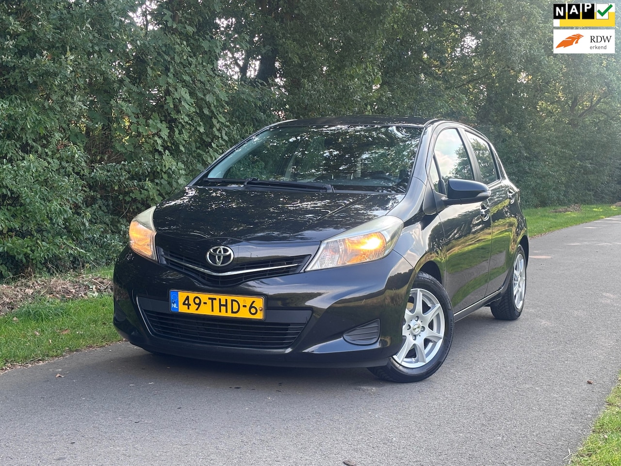 Toyota Yaris - 1.3 VVT-i Aspiration | Airco + Cruise Nu € 4.975,-! | - AutoWereld.nl