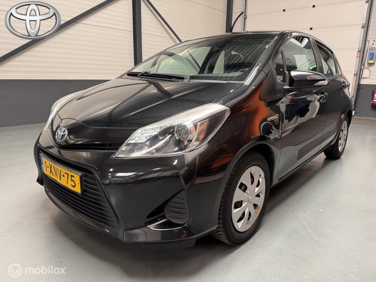 Toyota Yaris - 1.5 Hybrid Aspiration Cruise|Camera|Trekhaak - AutoWereld.nl