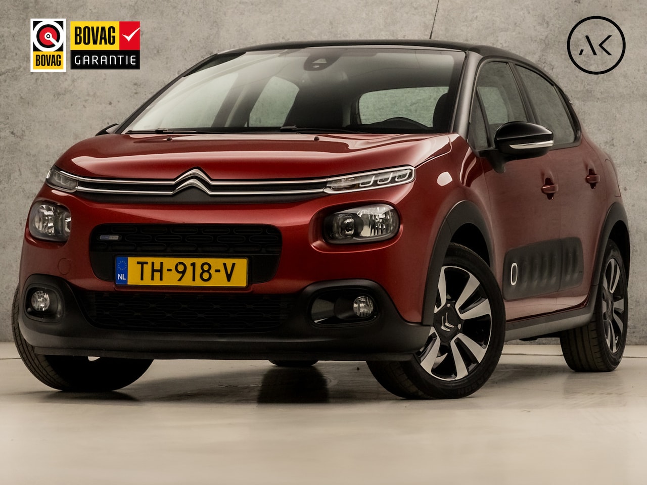 Citroën C3 - 1.2 PureTech S&S Shine Automaat (APPLE CARPLAY, GROOT NAVI, CAMERA, SPORTSTOELEN, PARKEERS - AutoWereld.nl