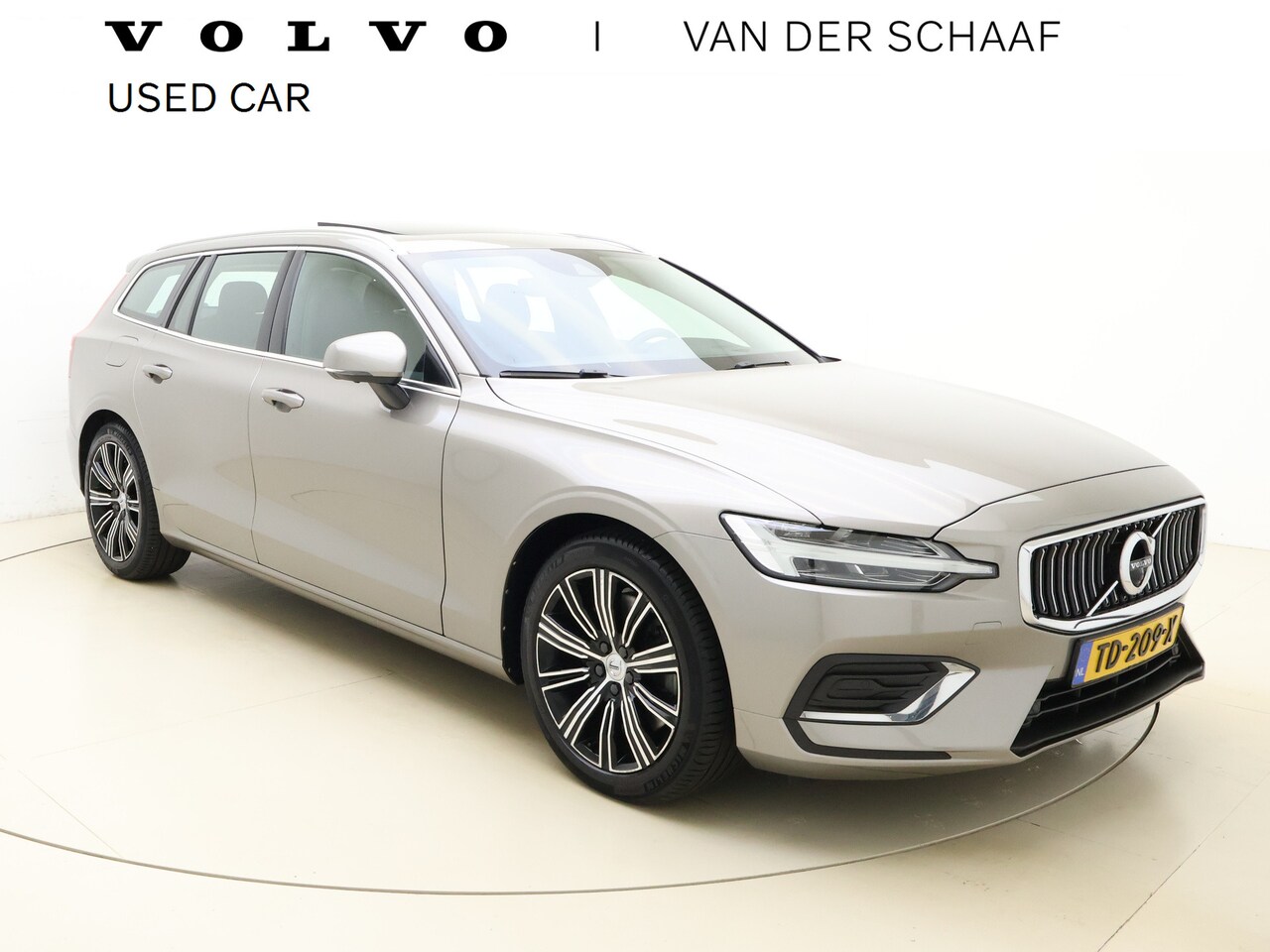 Volvo V60 - T6 310pk AWD Inscription / Bowers&Wilkins Audio / Stoelventilatie / Head-Up / Panoramadak - AutoWereld.nl