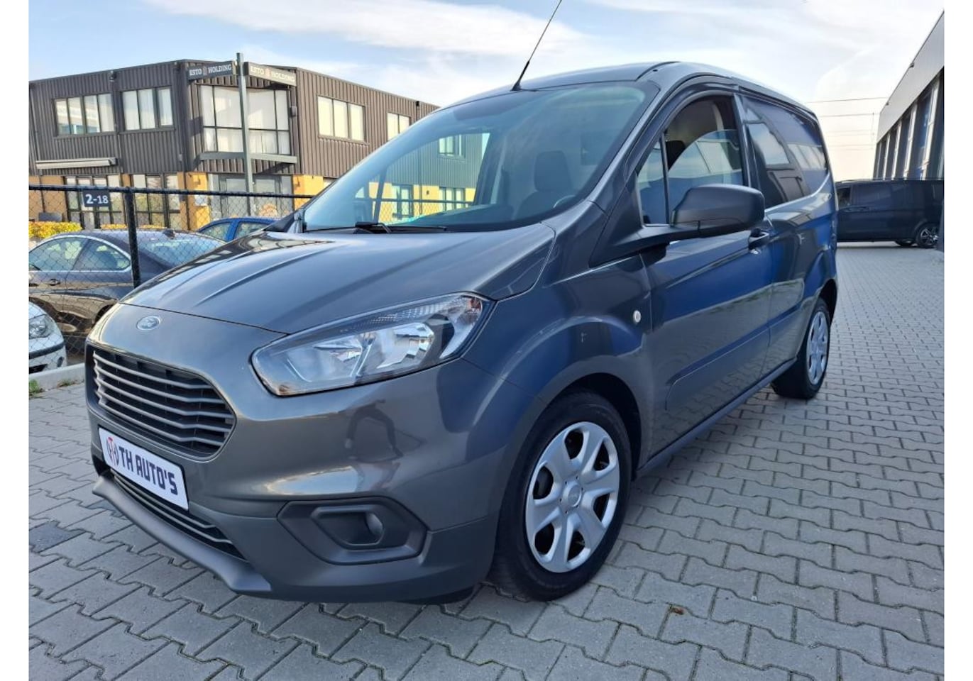 Ford Transit Courier - 1.0 Ecoboost trent airco achteruit rij camera bouwjaar 2018 btw/bpm vrij - AutoWereld.nl