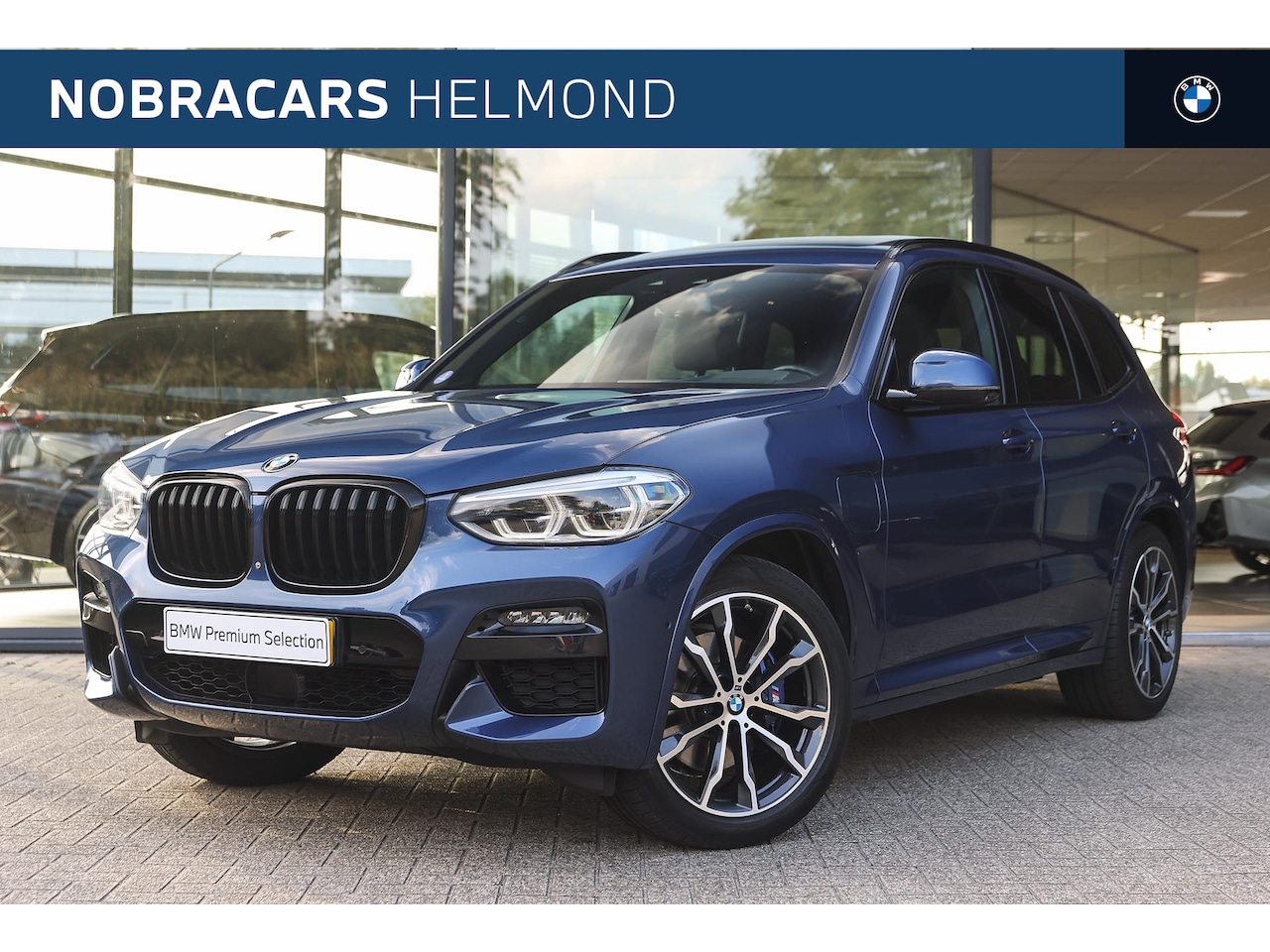 BMW X3 - xDrive30e High Executive M Sport Automaat / Panoramadak / Trekhaak / Sportstoelen / Adapti - AutoWereld.nl