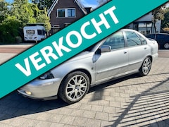 Volvo S40 - 2.0 Sport Trekhaak Ecc LM 17 Youngtimer