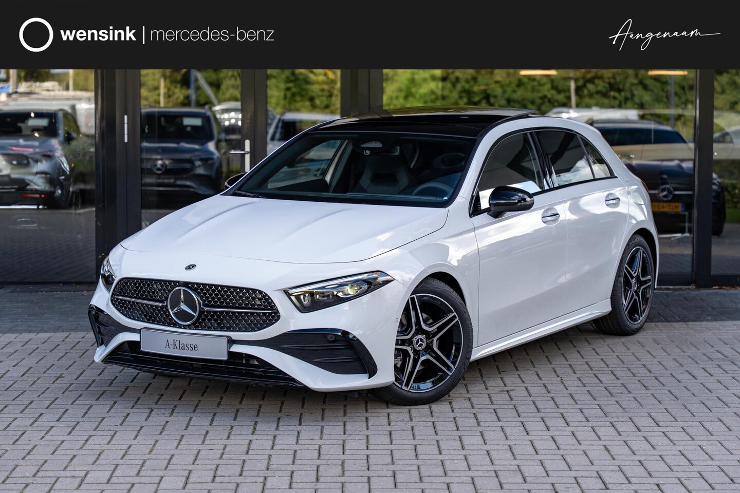 Mercedes-Benz A-klasse - 180 Business Solution AMG | Panoramaschuifdak | Achteruitrijcamera | Stoelverwarming voor - AutoWereld.nl