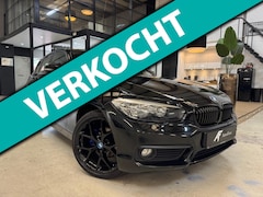 BMW 1-serie - 118i Black edition 136 PK Dealer onderhouden Garantie mogelijk parkeersensoren LED Keyless