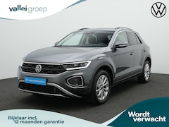 Volkswagen T-Roc - 1.5 TSI 150 pk DSG Life Edition | Achteruitrijcamera | Navigatie | Adaptive Cruise