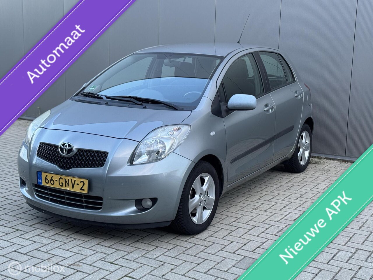 Toyota Yaris - 1.3 VVT-i Luna 1.3 VVTi Luna, AUTOMAAT, KEYLESS,A/C,Dealer O/H - AutoWereld.nl