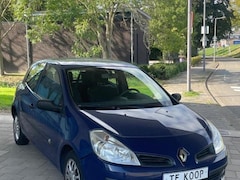 Renault Clio - 1.2-16V Special Line
