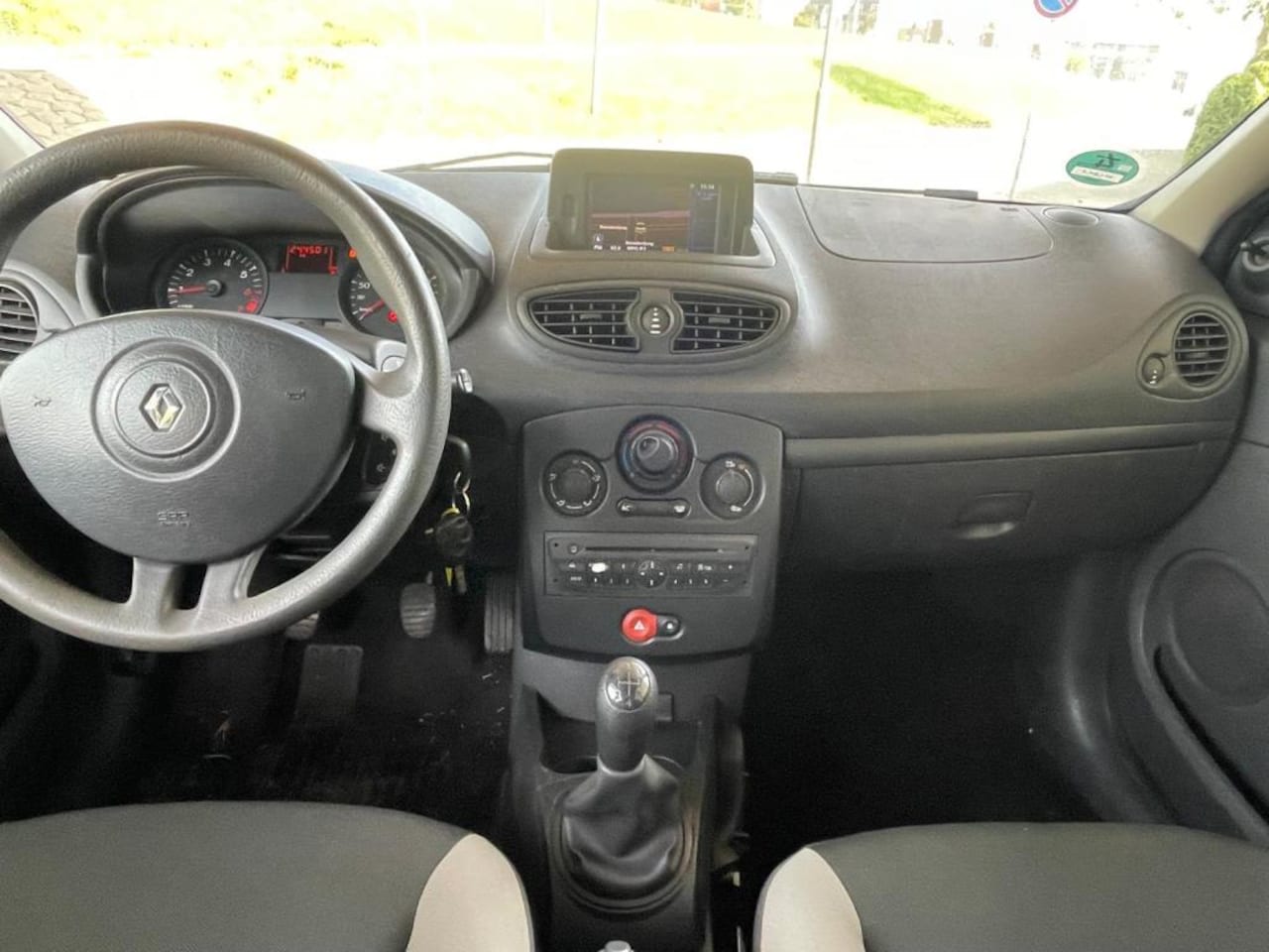 Renault Clio Estate - 1.2 TCE Special Line **MEENEEMPRIJS** € 1499,- - AutoWereld.nl