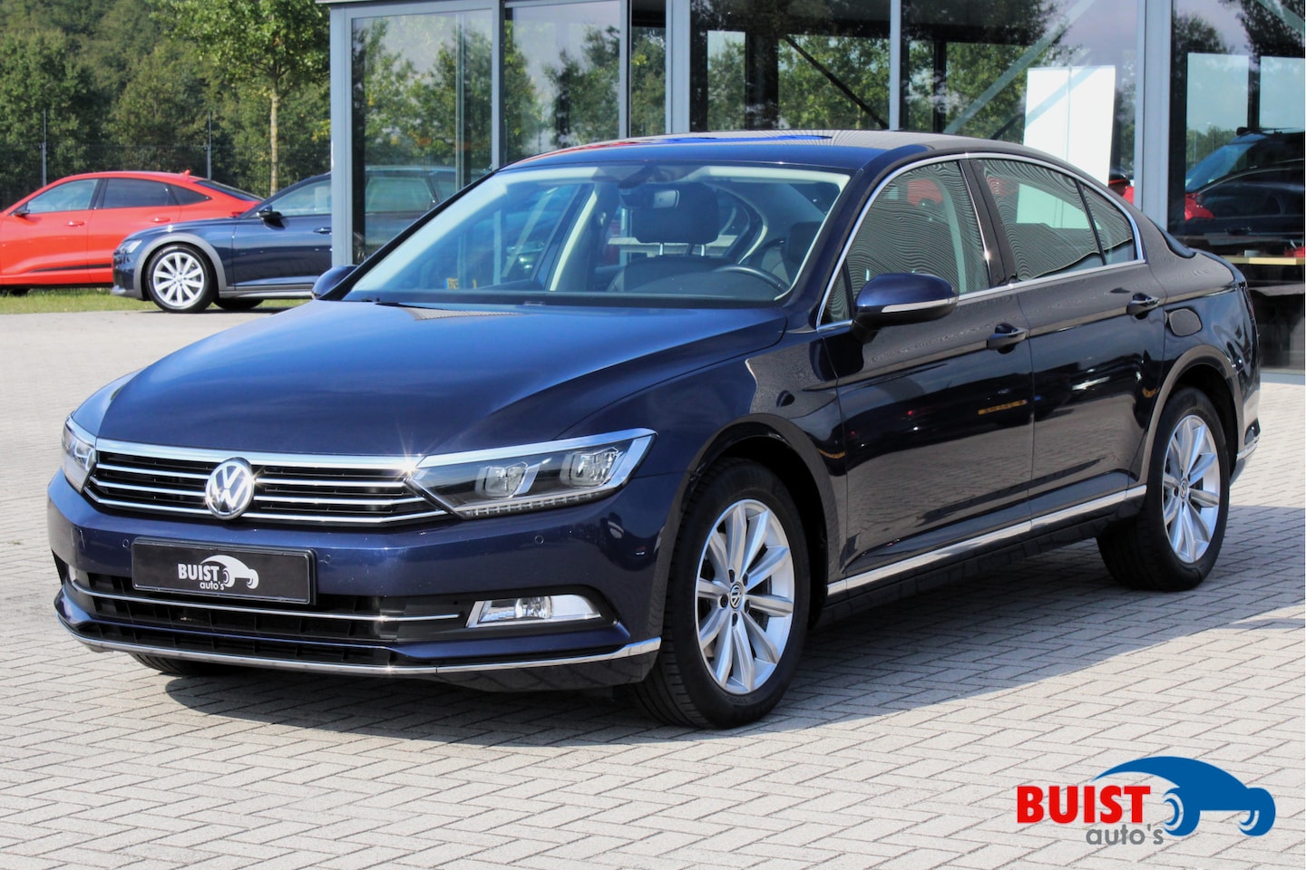 Volkswagen Passat - 1.6 TDI Highline DSG TREKHAAK LED ACC 162834KM! 2e eig.! - AutoWereld.nl