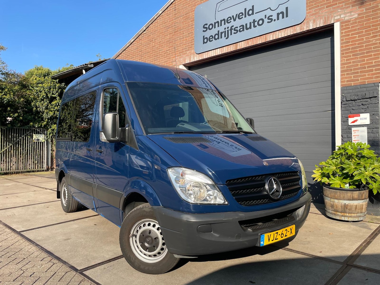Mercedes-Benz Sprinter - 211CDI L1/H2, automaat, rolstoel bus, lift! - AutoWereld.nl